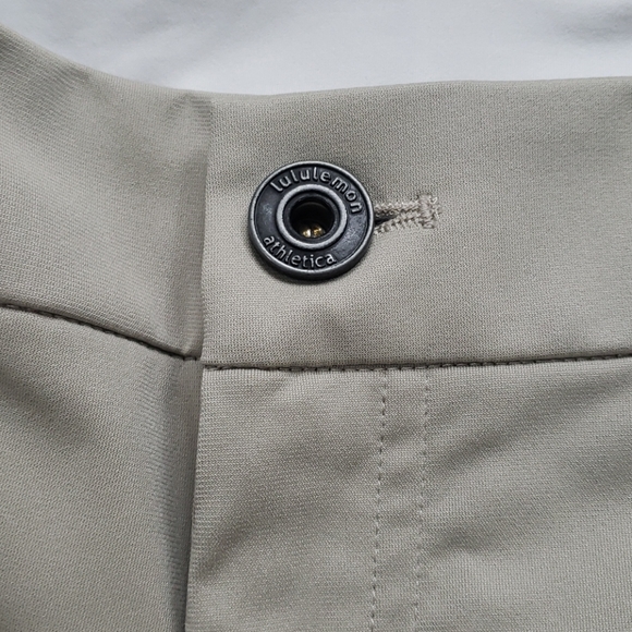 LULULEMON Club Bermuda shorts! - Picture 5 of 5